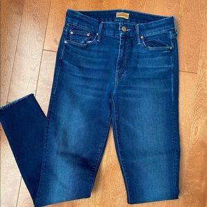 Mother Looker Ankle Fray Crowd Pleaser Size 26